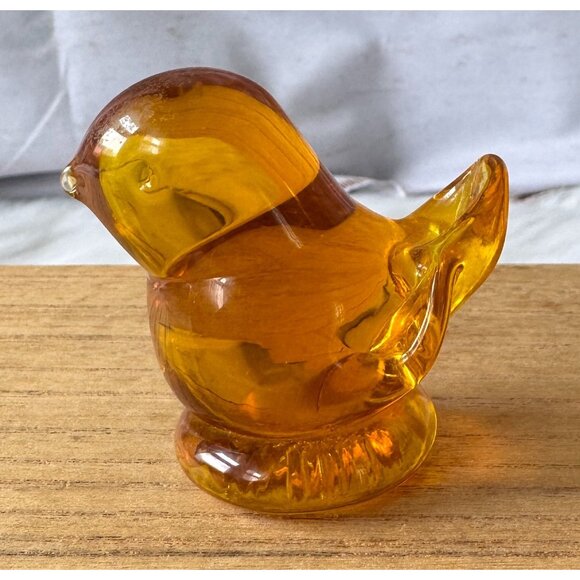 Vintage Titan Art Glass Baby Golden Canary Signed on Bottom Collectors Piece - Picture 4 of 8